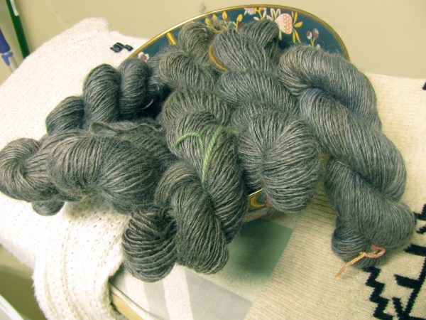 single ply worsted yarn